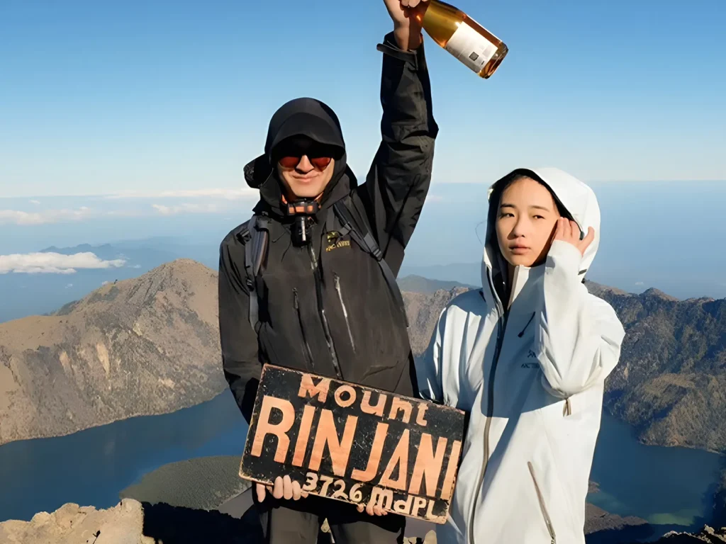 Pendakian Rinjani 4D3N via Sembalun